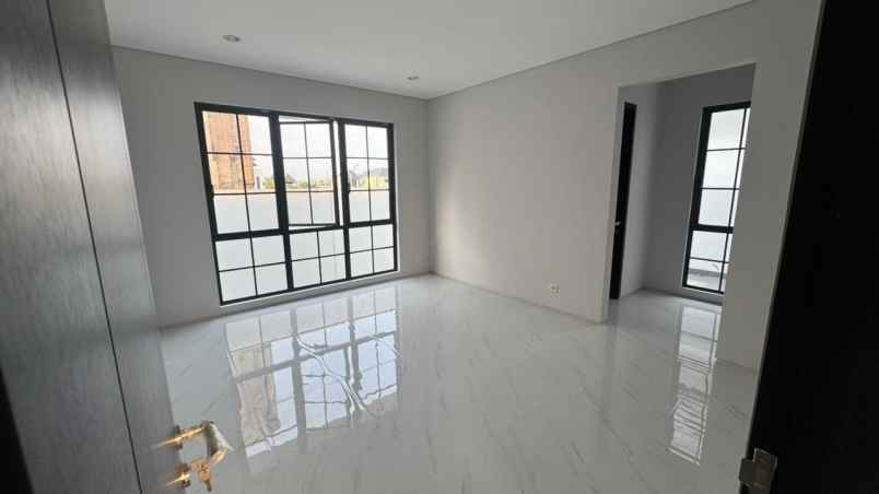 dijual rumah jalan citra garden