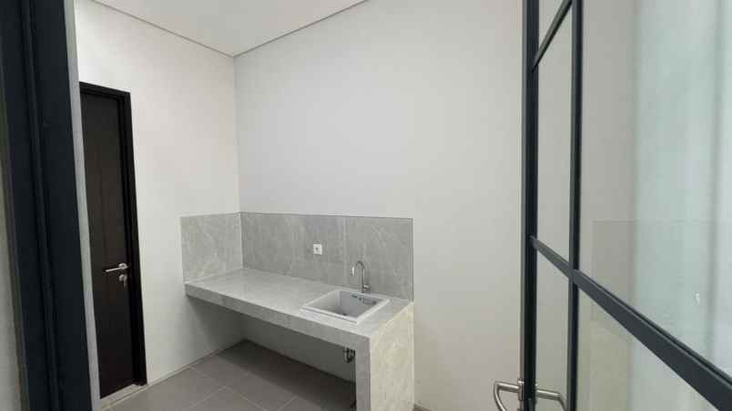 dijual rumah jalan citra garden