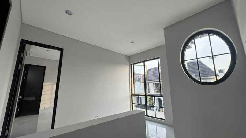 dijual rumah jalan citra garden