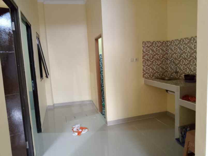 dijual rumah jalan h kocen kalimulya