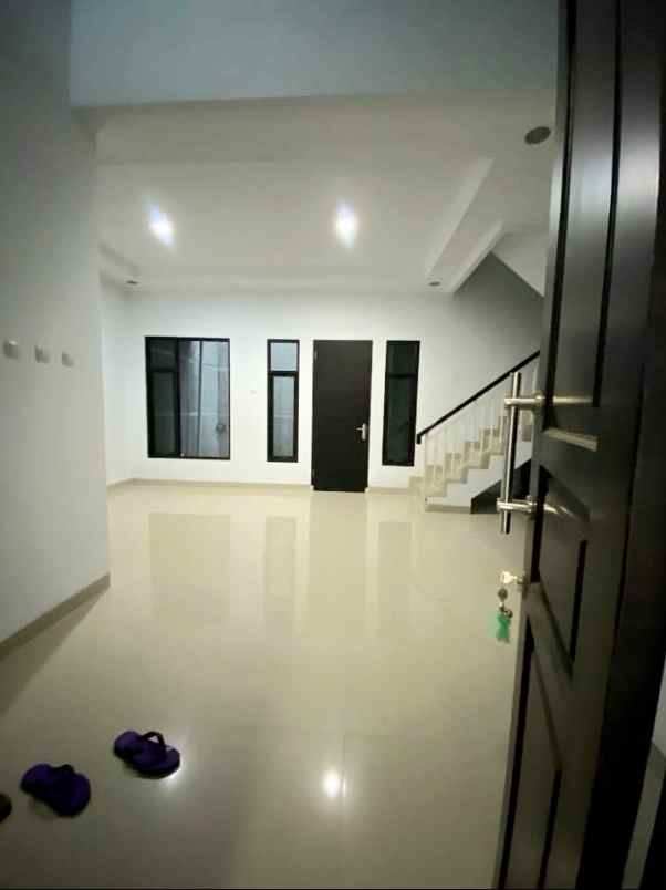 dijual rumah jalan h montong