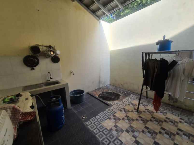 dijual rumah jalan kaliurang ngaglik