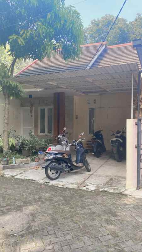 dijual rumah jalan kaliurang ngaglik