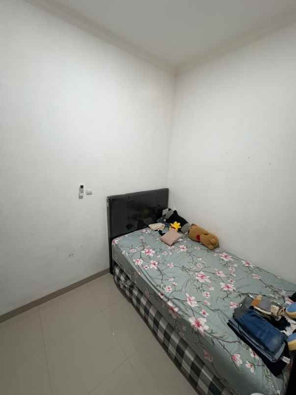dijual rumah jalan kemuning