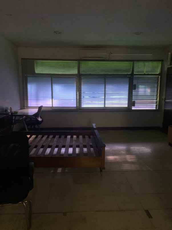 dijual rumah jalan mayjen sungkono