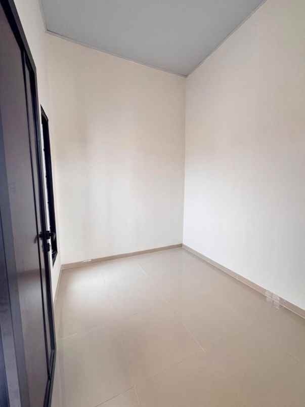dijual rumah jalan mt haryono kel