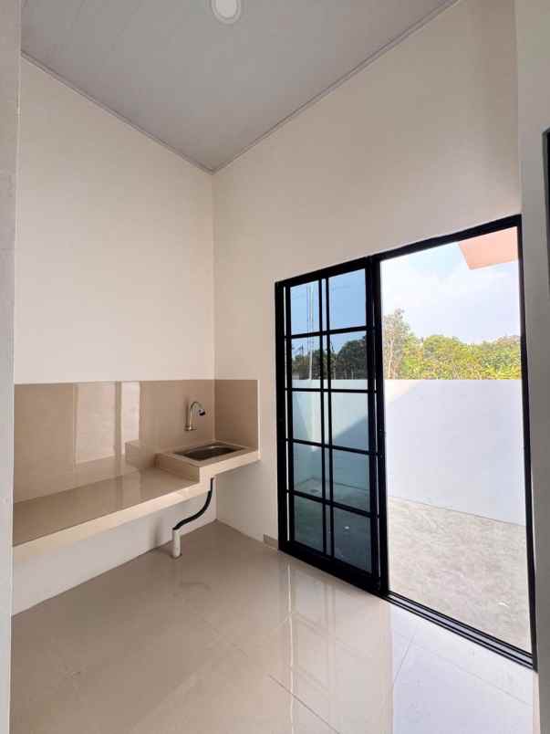 dijual rumah jalan mt haryono kel