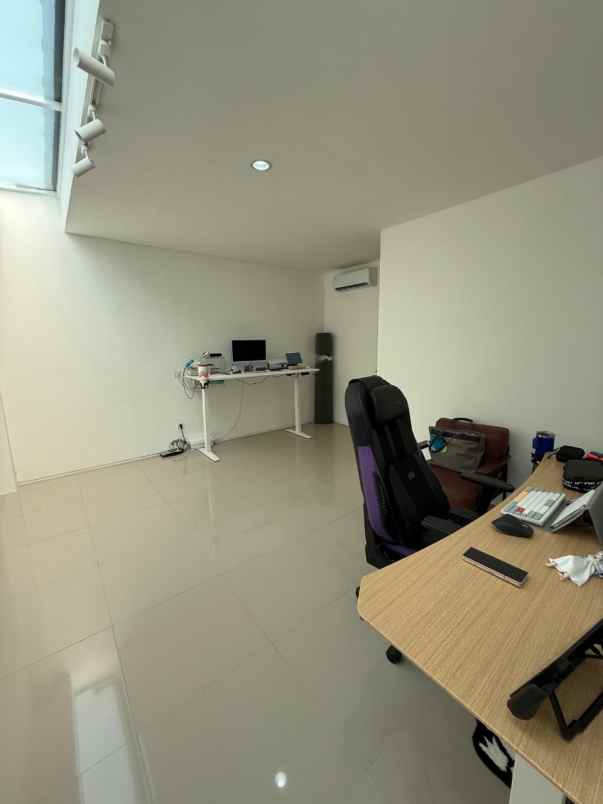 dijual rumah jalan northwest central