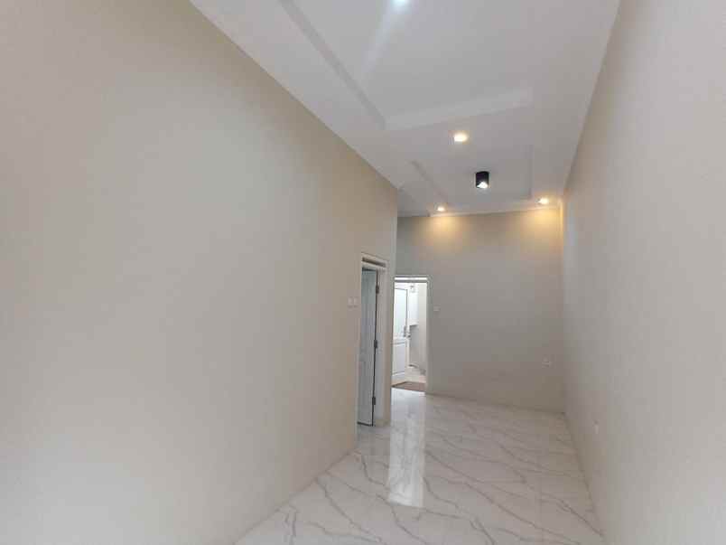 dijual rumah jalan permana