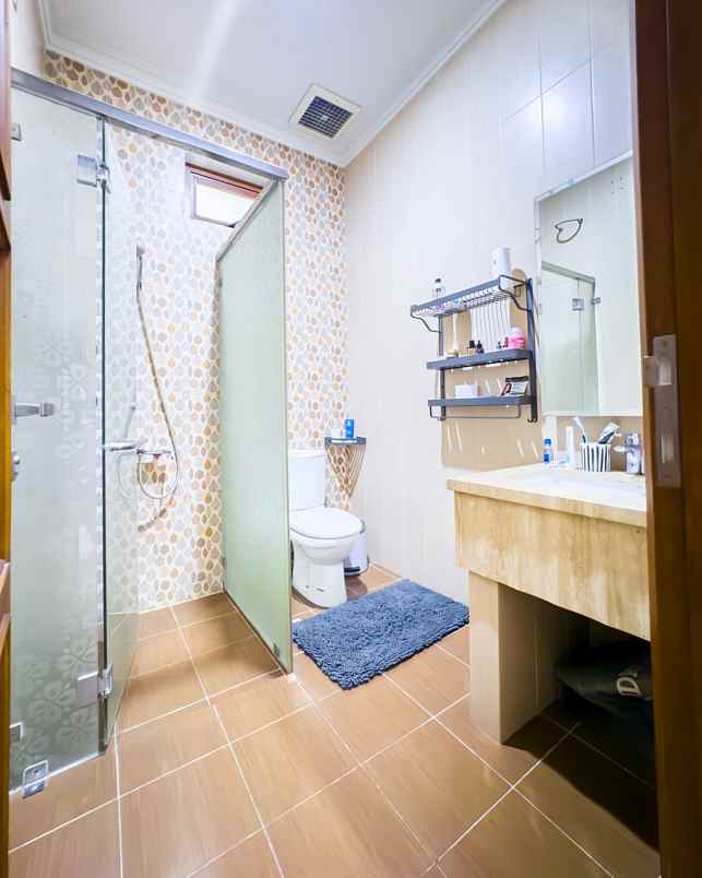 dijual rumah jalan raya fatmawati