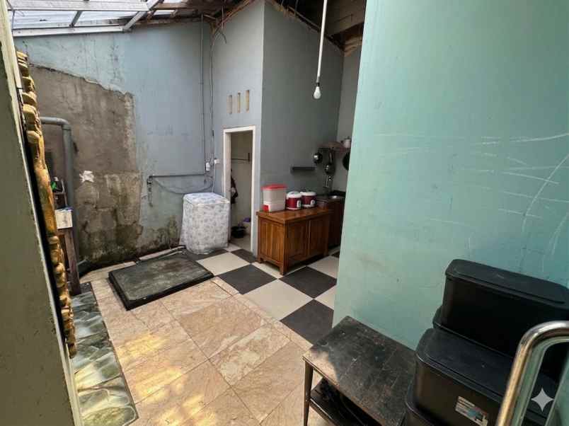 dijual rumah jalan raya gunung cireundeu