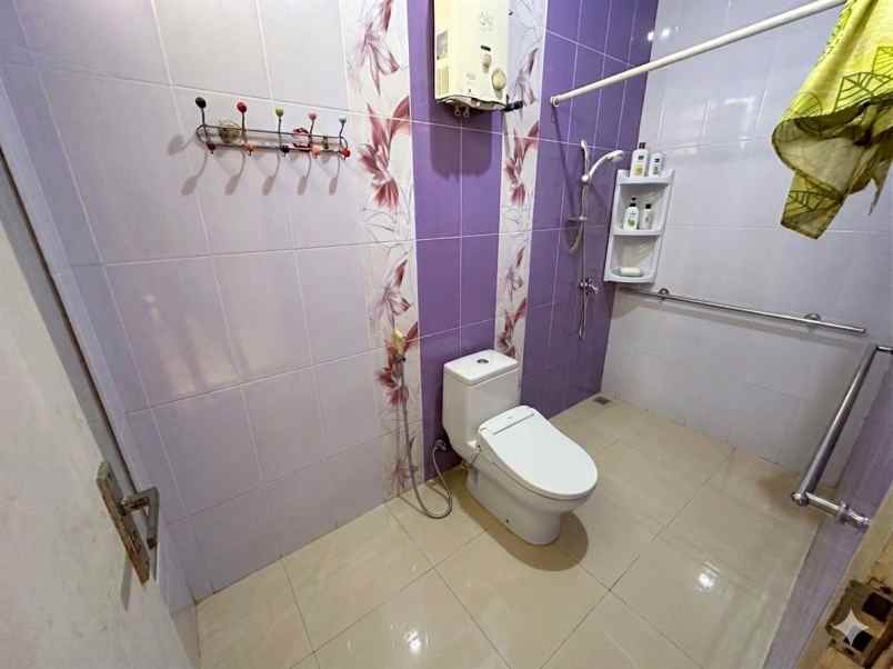 dijual rumah jalan raya gunung cireundeu