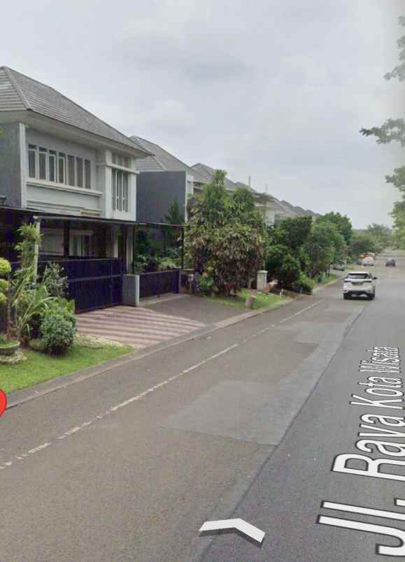 dijual rumah jalan raya kota wisata