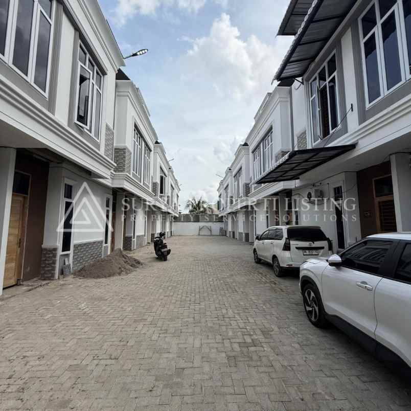 dijual rumah jalan setia baru komplek