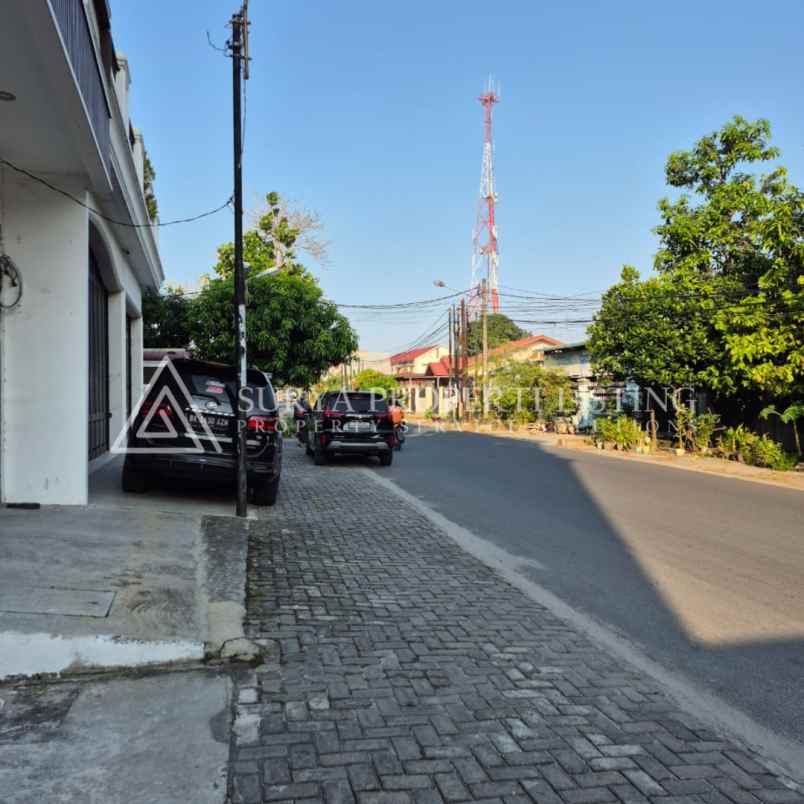 dijual rumah jalan surya komplek