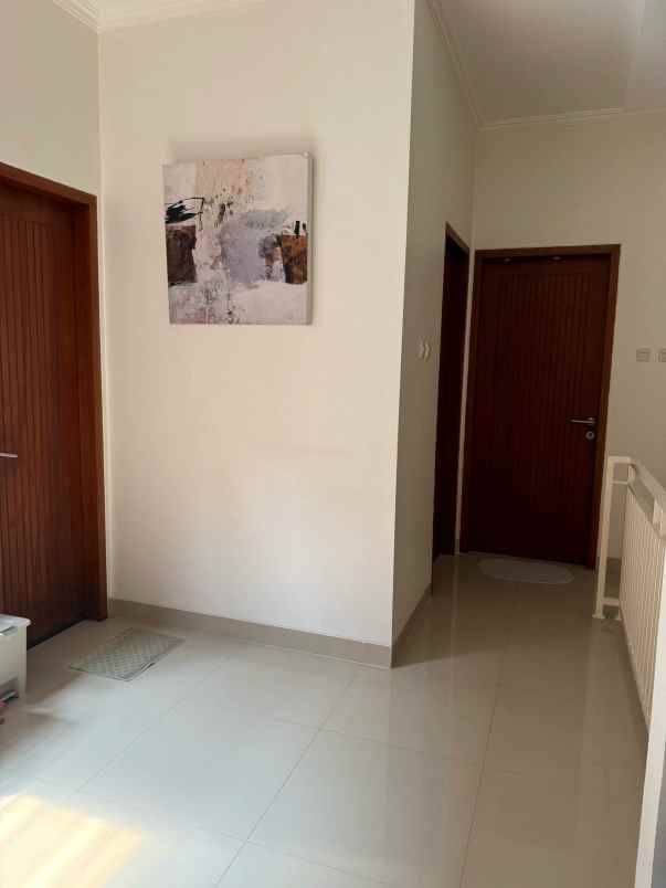 dijual rumah jatibening