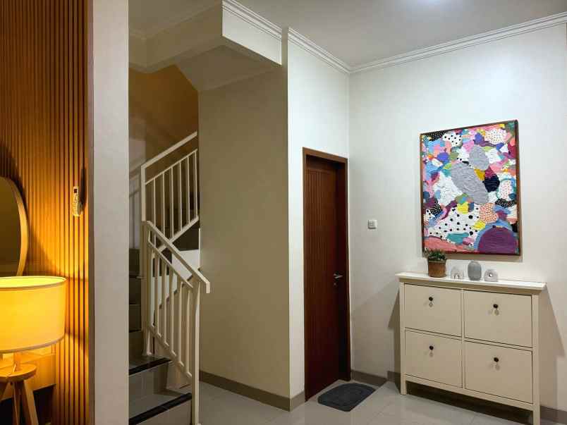 dijual rumah jatibening