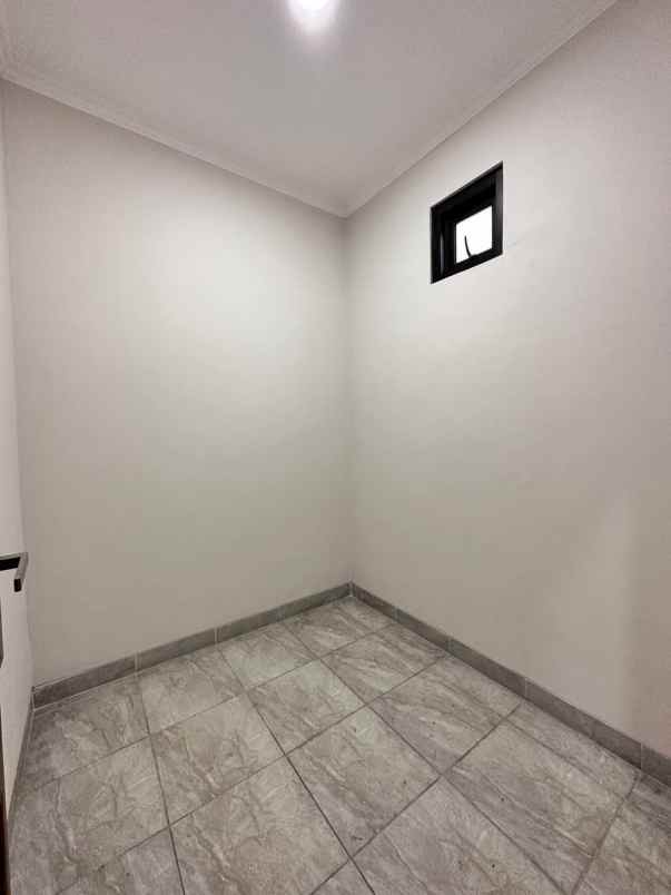 dijual rumah jatiwaringin