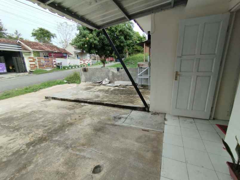 dijual rumah jeruksawit gondangrejo