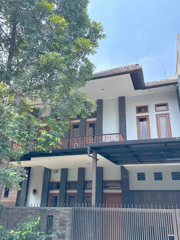 dijual rumah jl batununggal indah