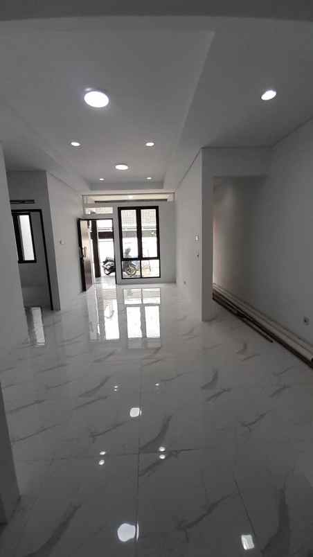 dijual rumah jl cibaduyut