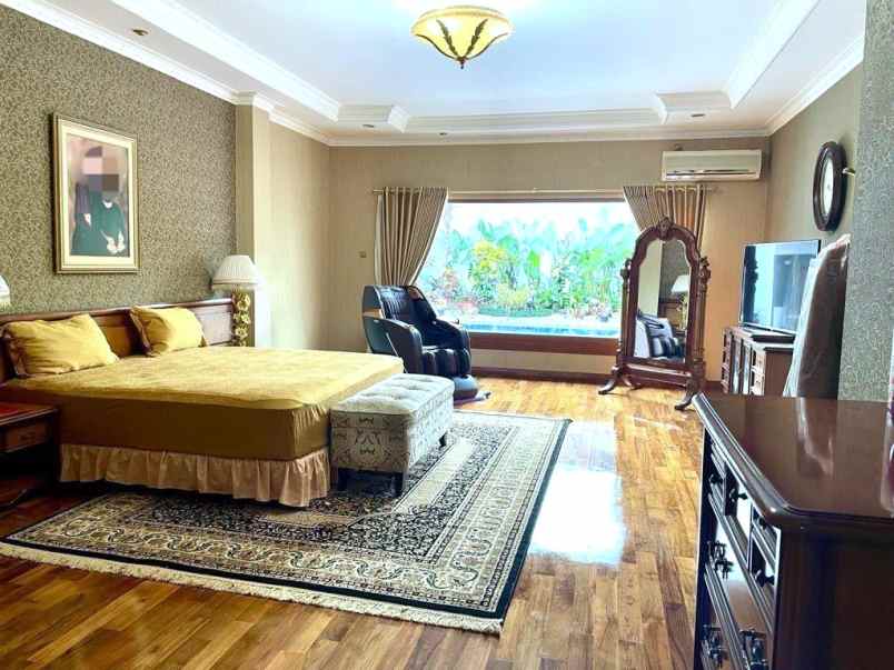 dijual rumah jl gegerkalong