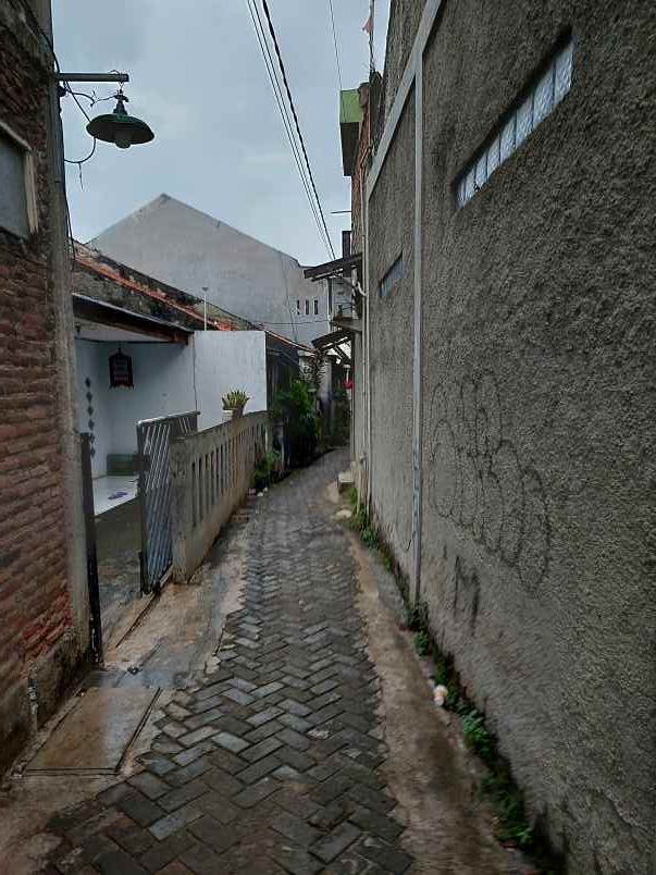 dijual rumah jl gondrong rt 001 rw 01