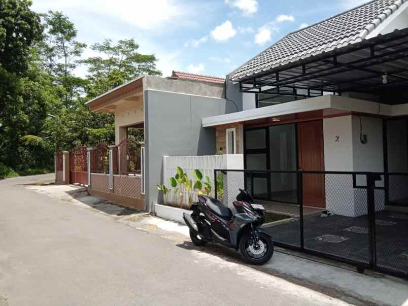 dijual rumah jl kebon agung