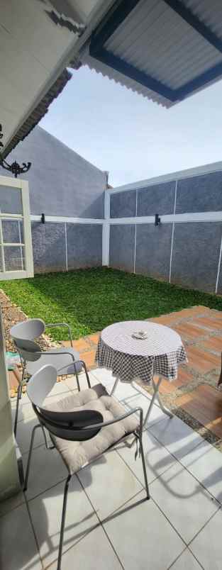 dijual rumah jl kerinci blok j no 335
