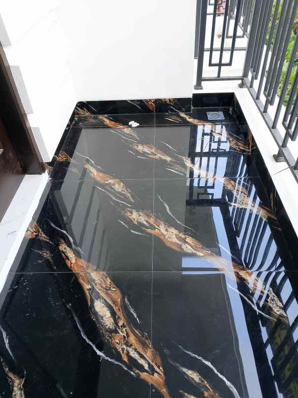 dijual rumah jl kolonel sugiono pondok