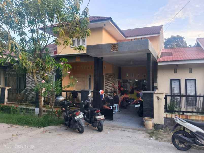 dijual rumah jl merpati indah