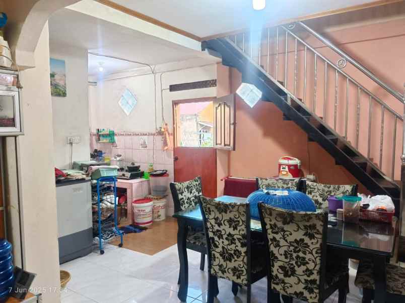 dijual rumah jl merpati indah