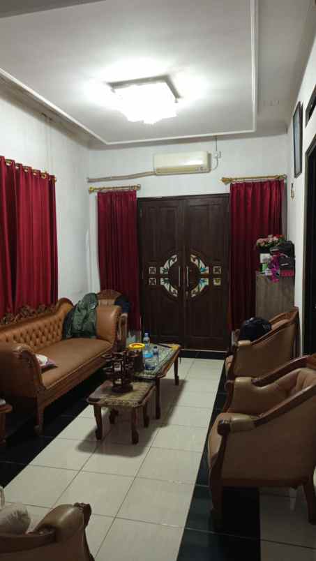 dijual rumah jl mesjid