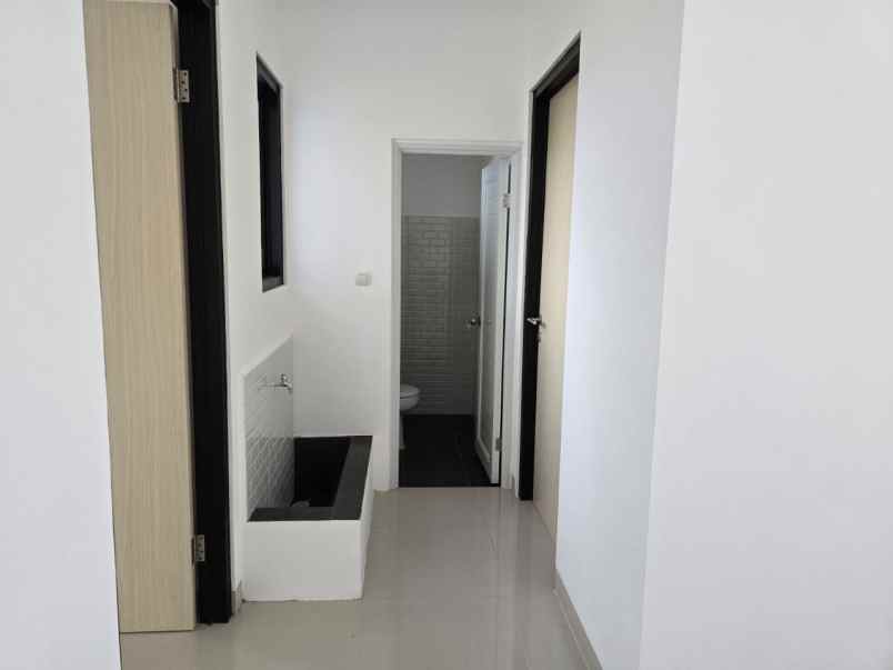 dijual rumah jl pagedangan