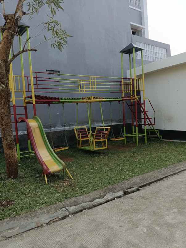 dijual rumah jl pagedangan