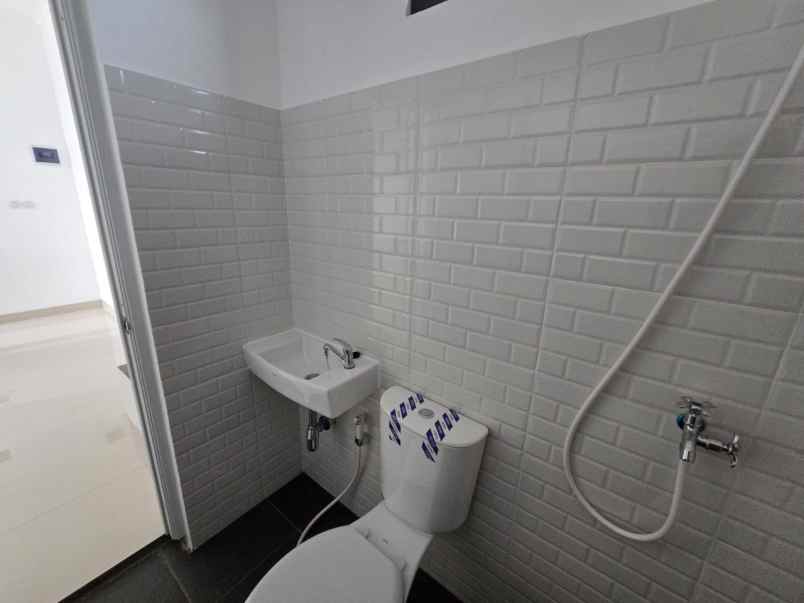 dijual rumah jl pagedangan