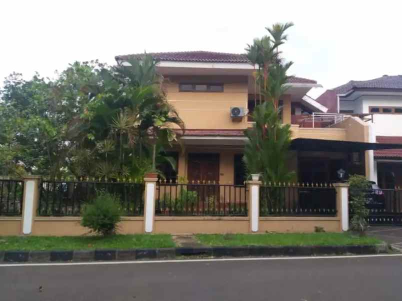 dijual rumah jl pemuda rawamangun pulo