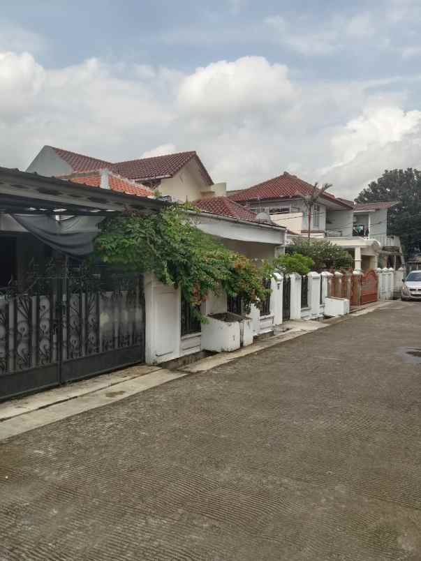 dijual rumah jl pendidikan duren sawit