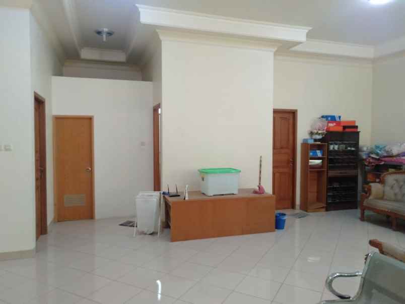 dijual rumah jl pesona kalisari kec