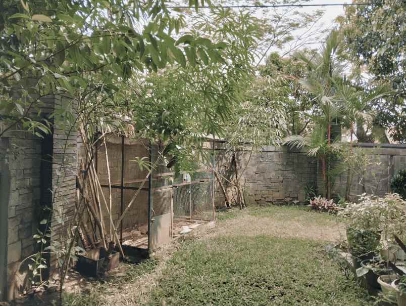 dijual rumah jl rajamantri tengah no 14