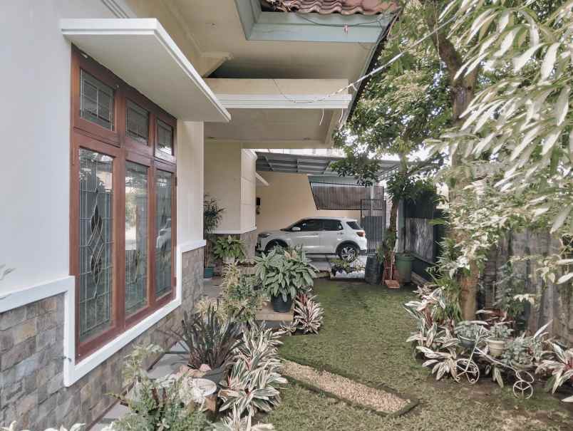 dijual rumah jl rajamantri tengah no 14