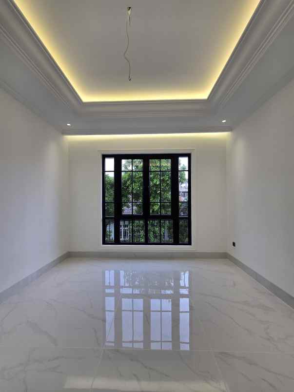 dijual rumah jl raya cempaka putih