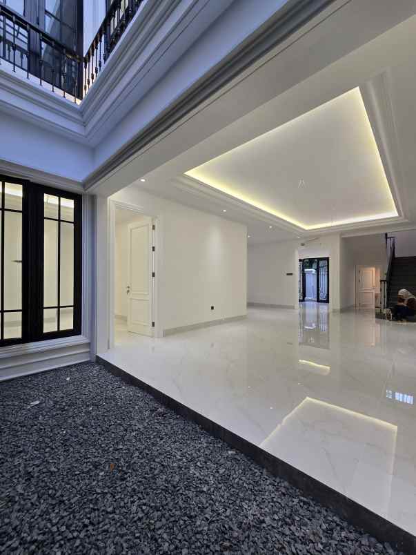 dijual rumah jl raya cempaka putih