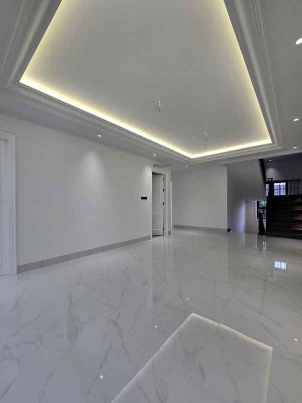 dijual rumah jl raya cempaka putih