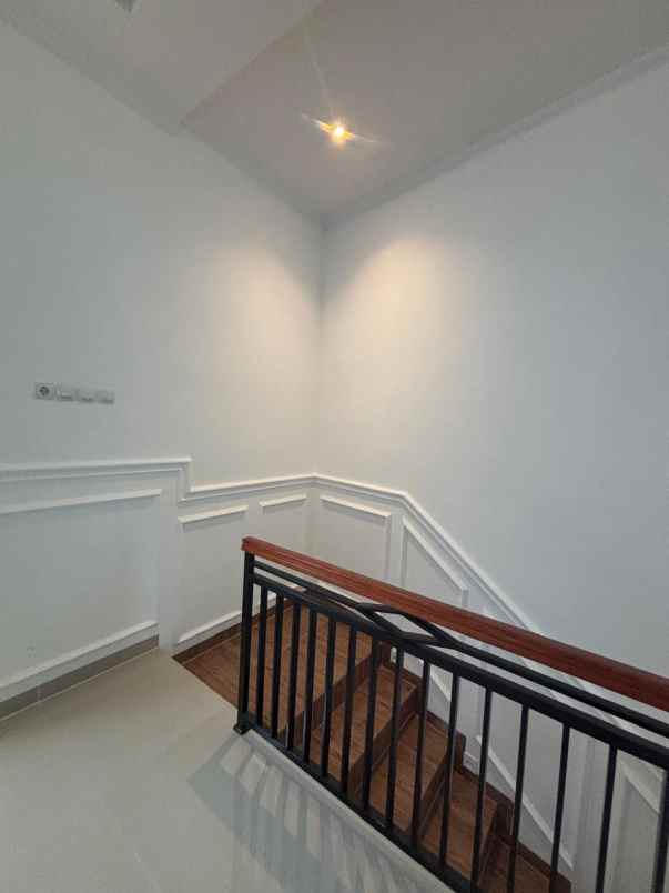 dijual rumah jl raya jatimakmur pondok