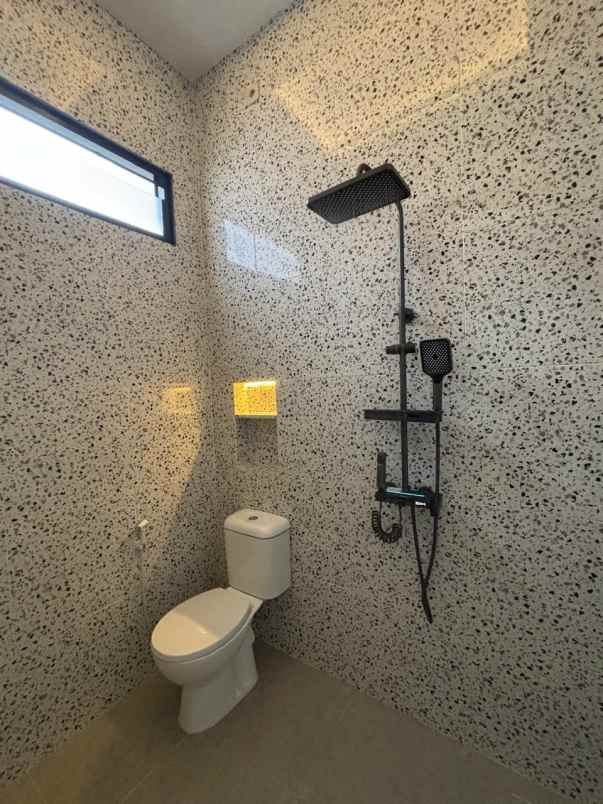 dijual rumah jl raya jatimakmur pondok