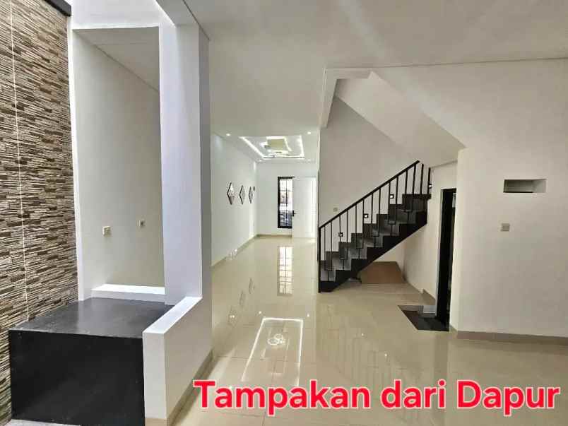 dijual rumah jl raya pondok kelapa
