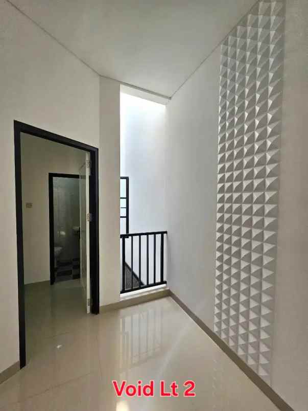 dijual rumah jl raya pondok kelapa