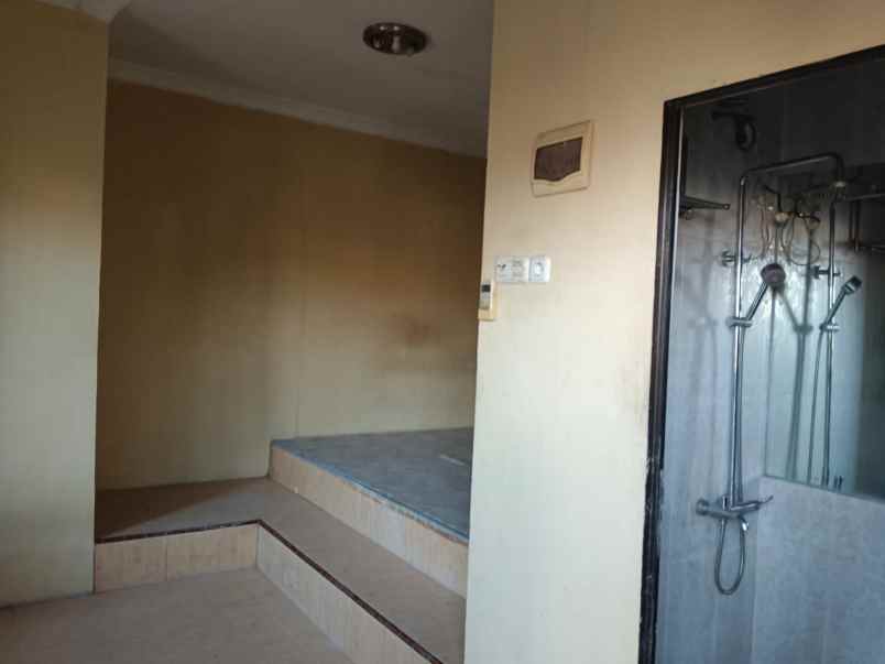 dijual rumah jl srikandi