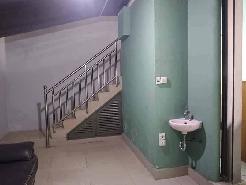 dijual rumah jl srikandi